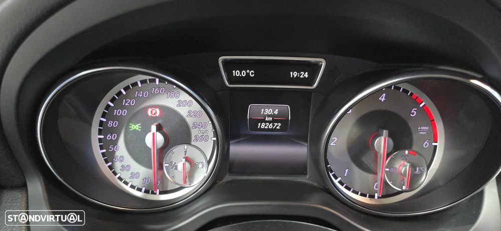Mercedes-Benz GLA 200 CDI AMG Line - 32