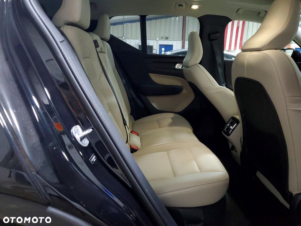 Volvo XC 40 B5 B AWD Geartronic Inscription - 11