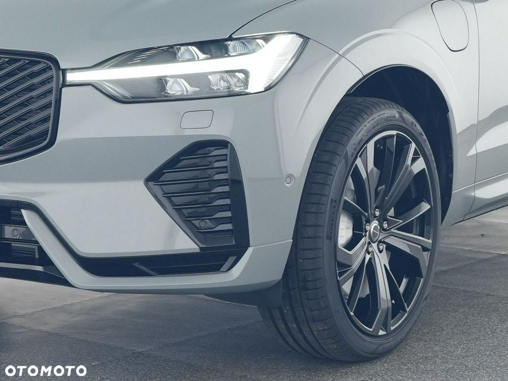 Volvo XC 60 T8 Plug-In Hybrid AWD Ultra Black Edition - 3