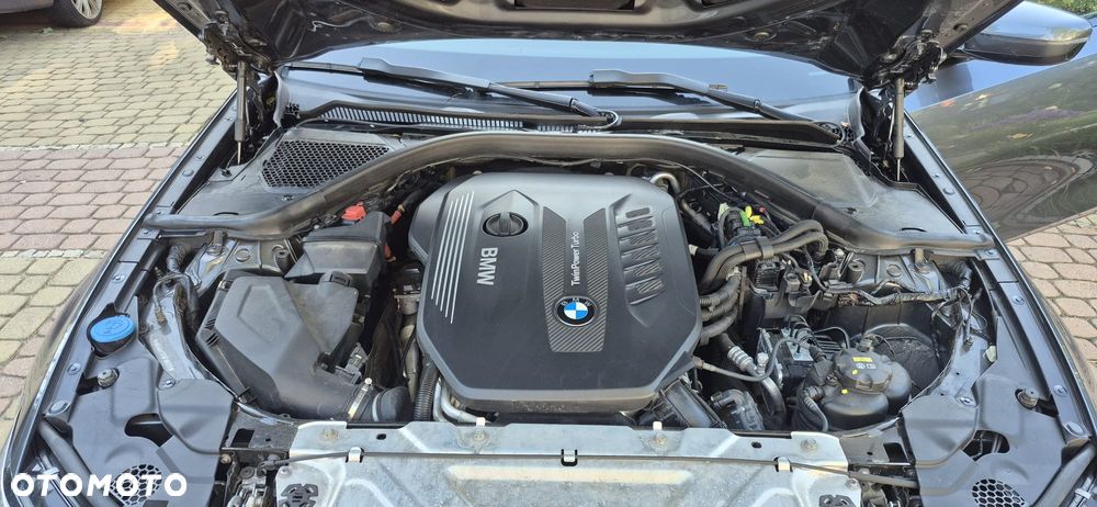BMW Seria 3 330d xDrive - 12