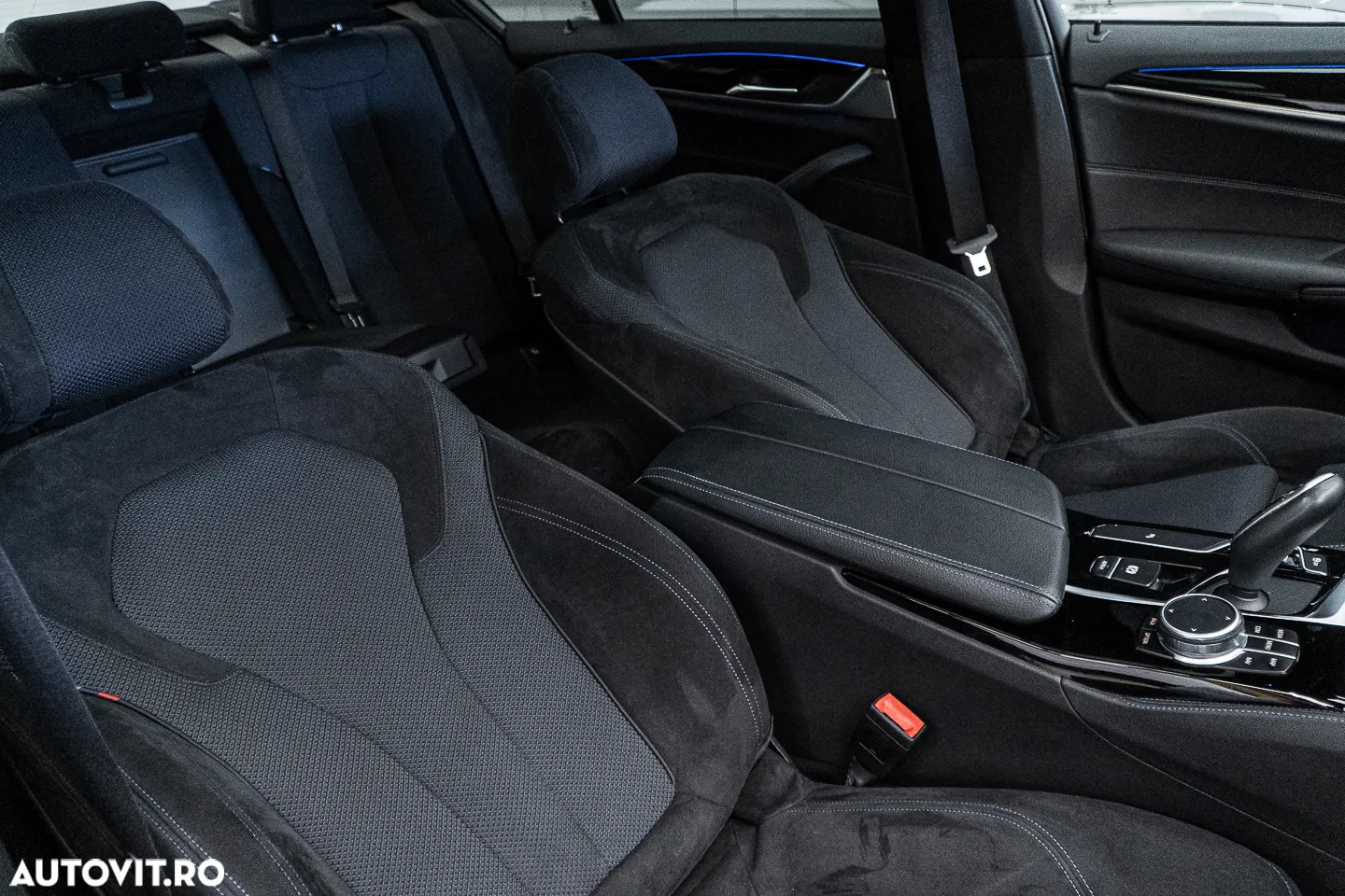 BMW Seria 5 520d Aut. M Sport Edition - 36