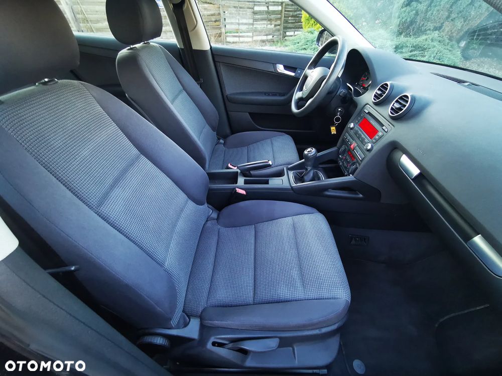 Audi A3 Sportback 1.6 Attraction - 13