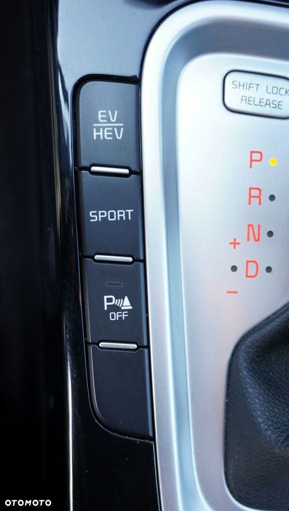 Kia XCeed 1.6 GDI PHEV L Business Line DCT - 26