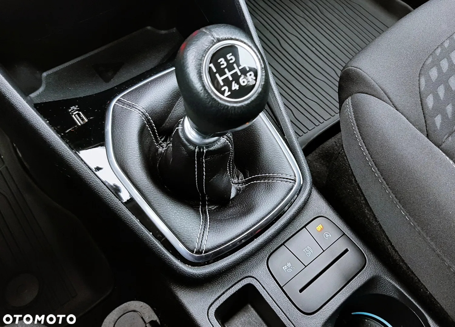 Ford Fiesta 1.0 EcoBoost Titanium ASS - 41
