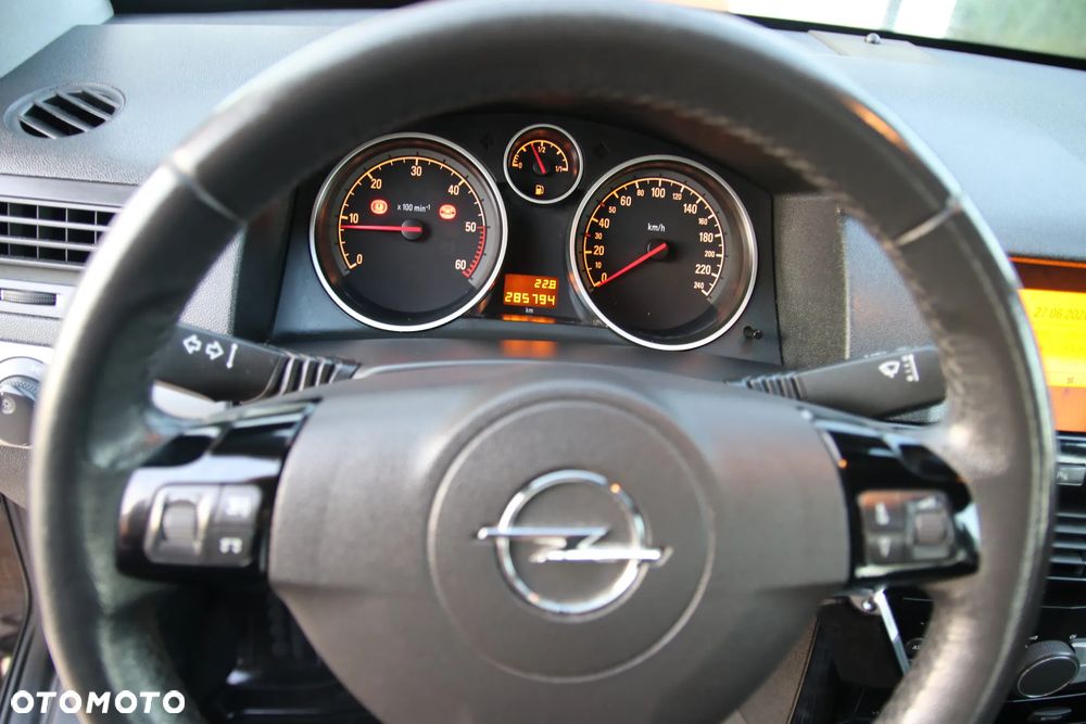 Opel Astra 1.7 CDTI Cosmo - 9