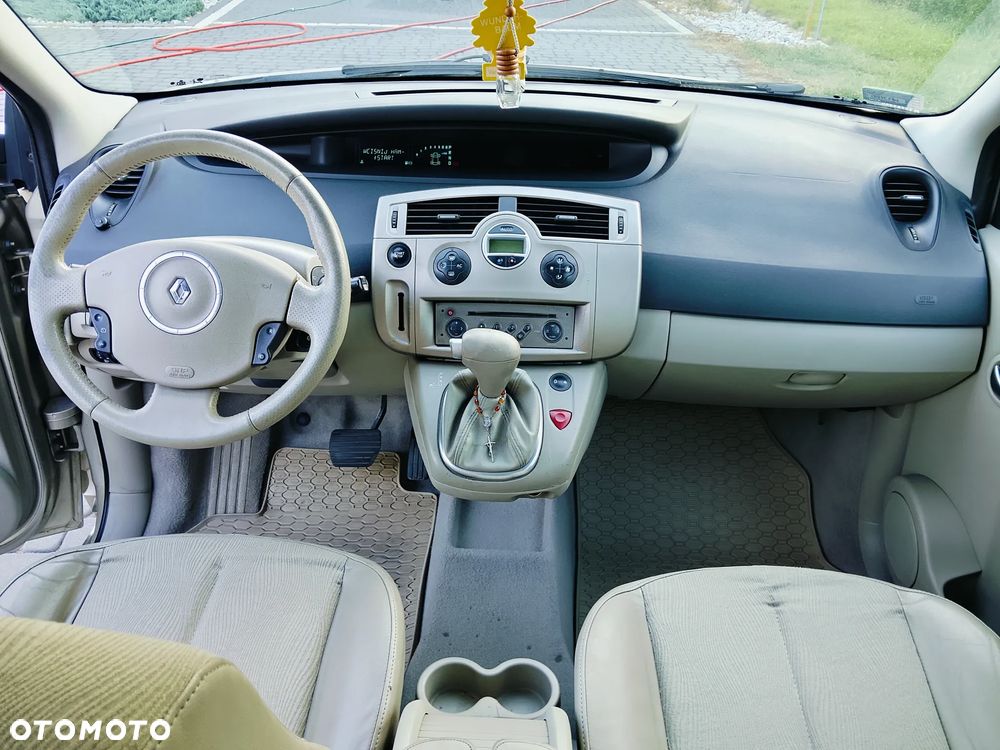 Renault Scenic - 16