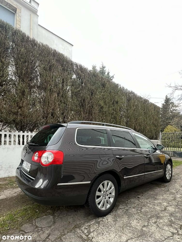 Volkswagen Passat 2.0 TDI Comfortline DSG - 2