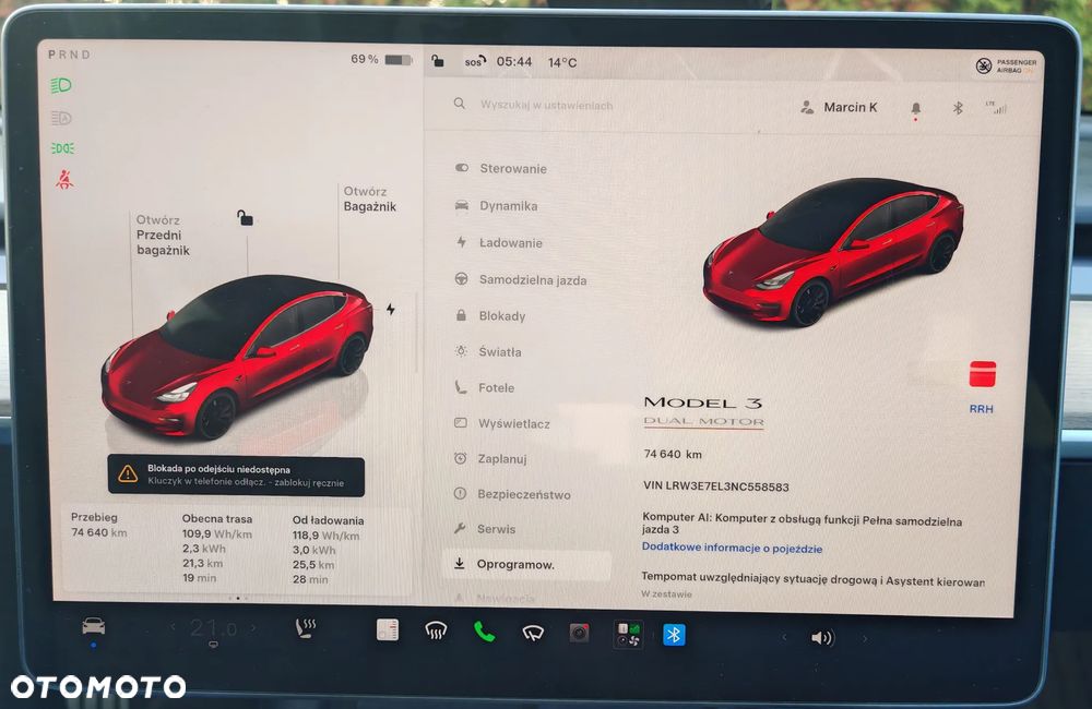 Tesla Model 3 - 35