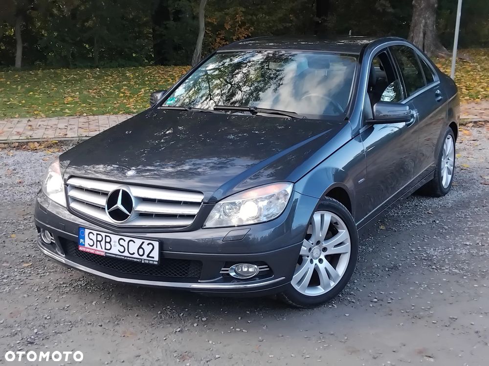 Mercedes-Benz Klasa C 200 CGI BlueEFFICIENCY Avantgarde - 2