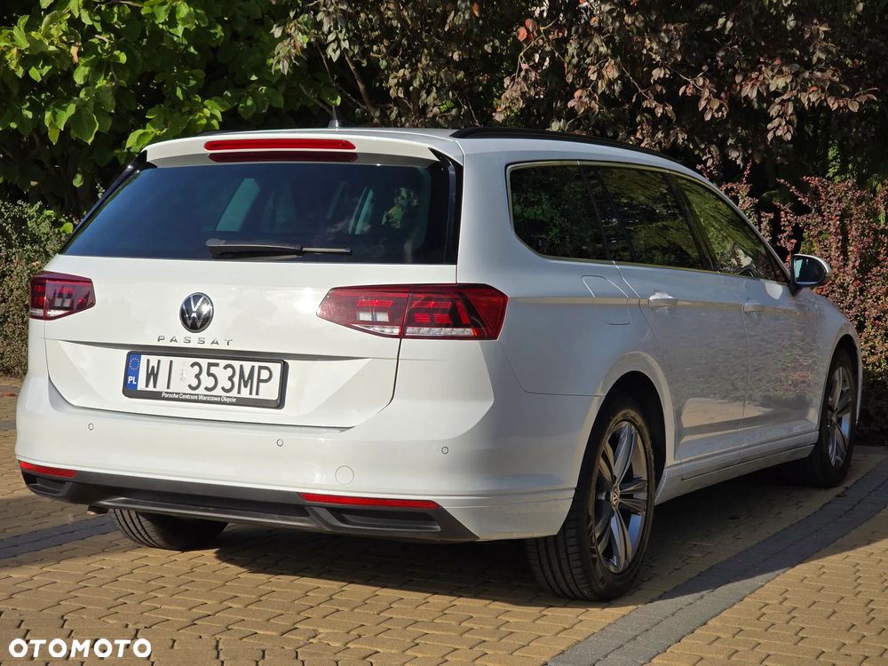 Volkswagen Passat Variant 2.0 TDI EVO Elegance DSG - 12