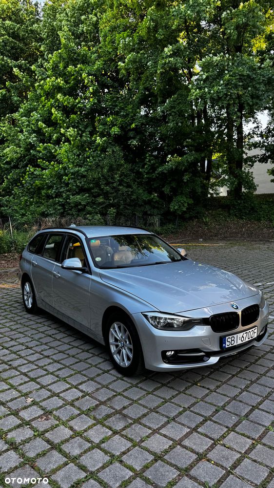 BMW Seria 3 318d DPF Edition Lifestyle - 1