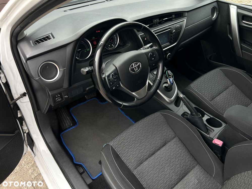 Toyota Auris - 16
