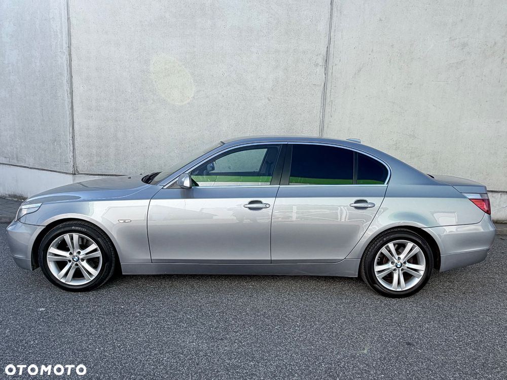 BMW Seria 5 523i - 8