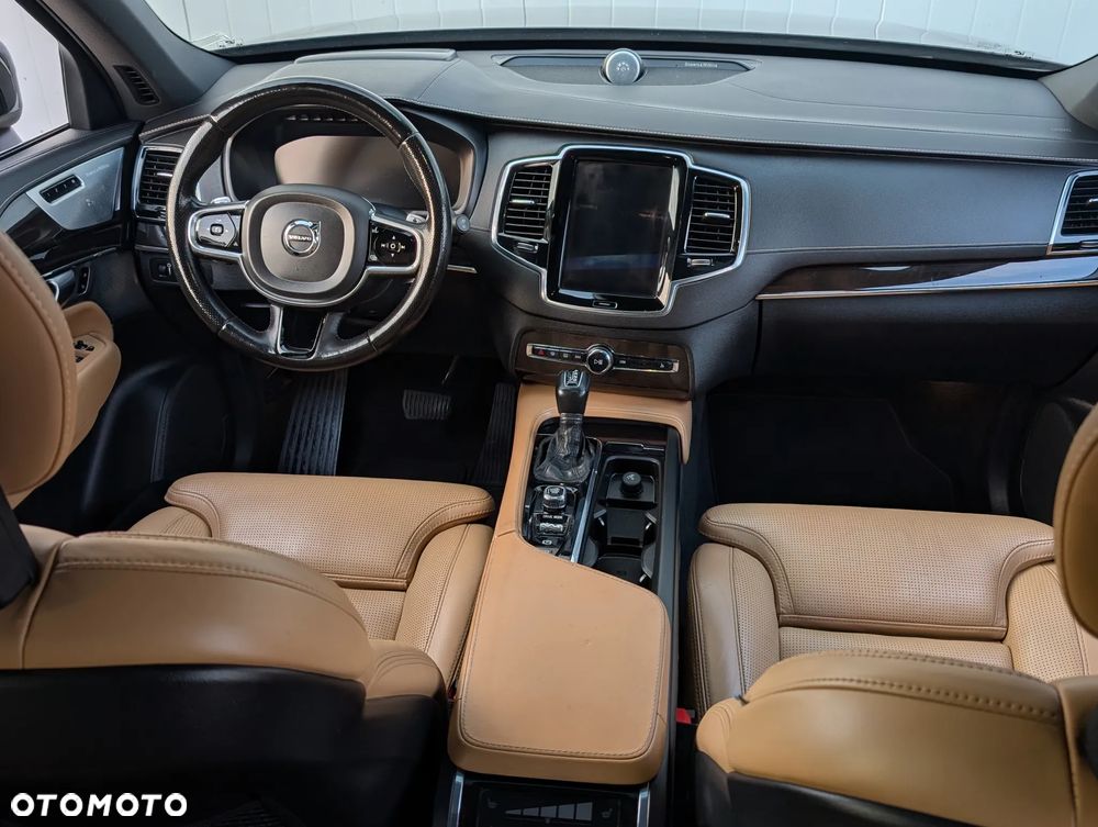 Volvo XC 90 - 16