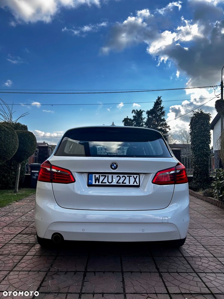 BMW Seria 2 218d - 6