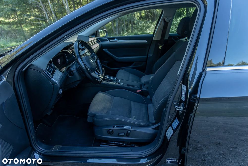 Volkswagen Passat - 14