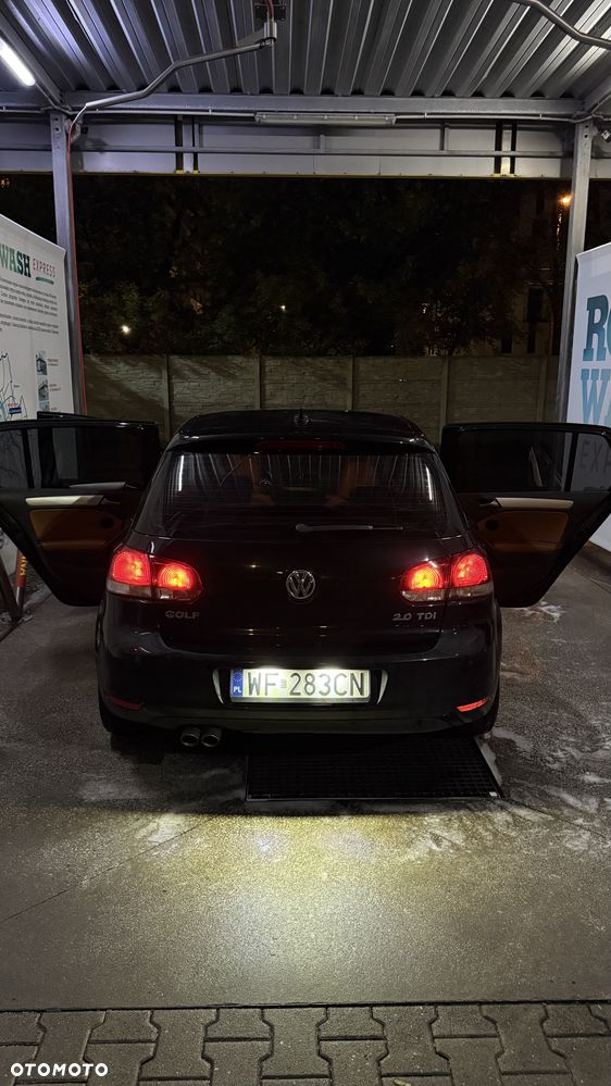 Volkswagen Golf 2.0 TDI Highline - 6