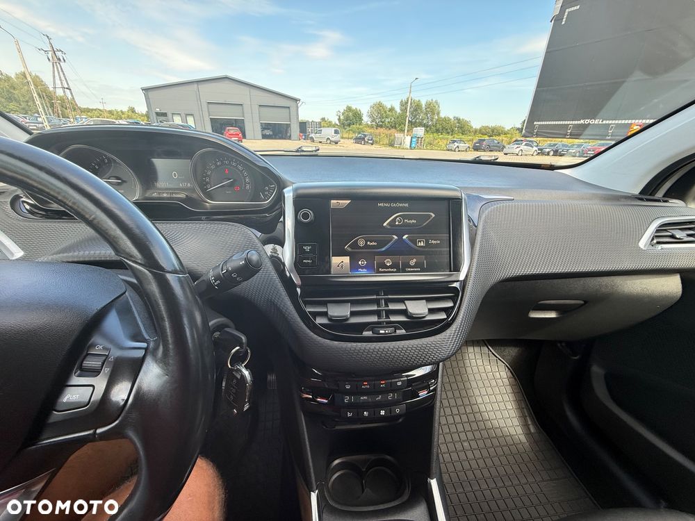 Peugeot 2008 1.6 VTi Style - 27