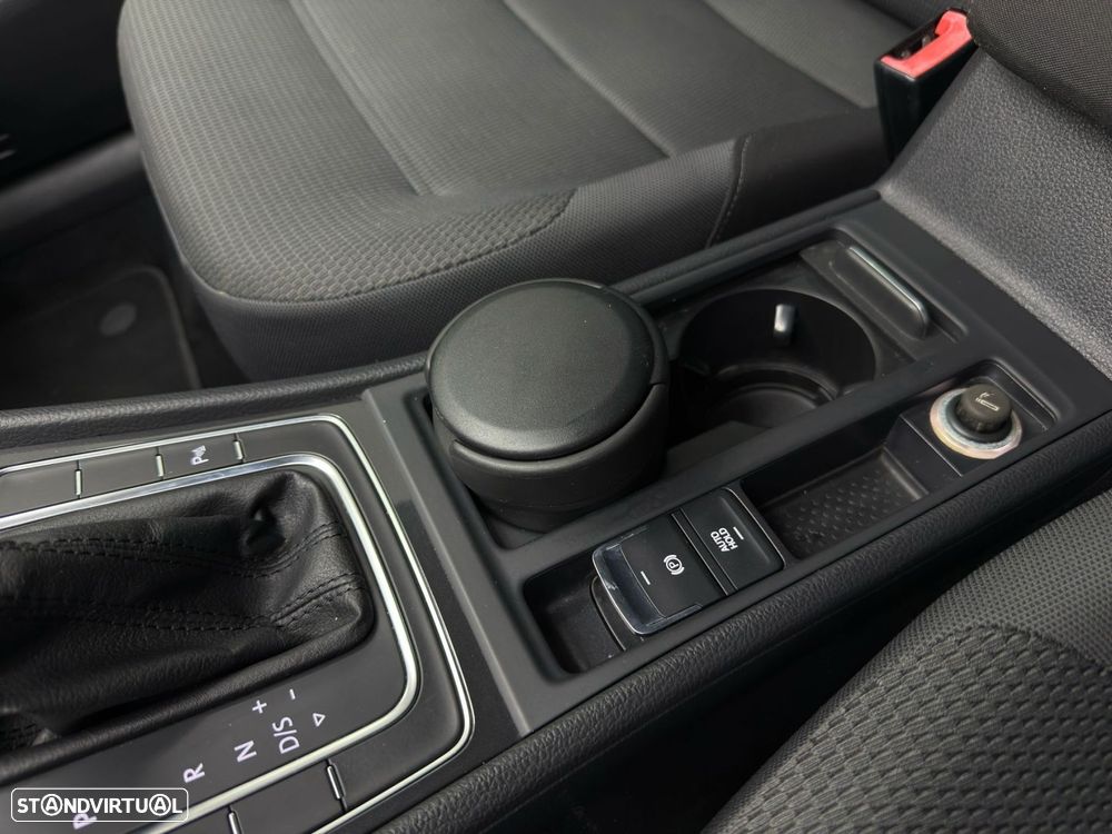 VW Golf 1.6 TDI Confortline DSG - 36