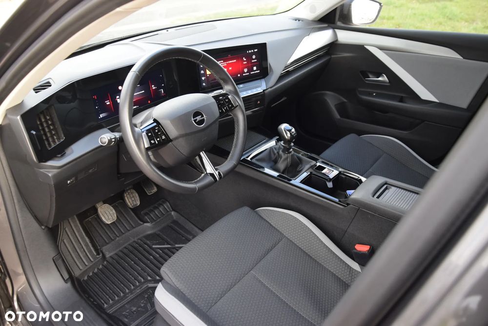 Opel Astra 1.2 T S&S - 9