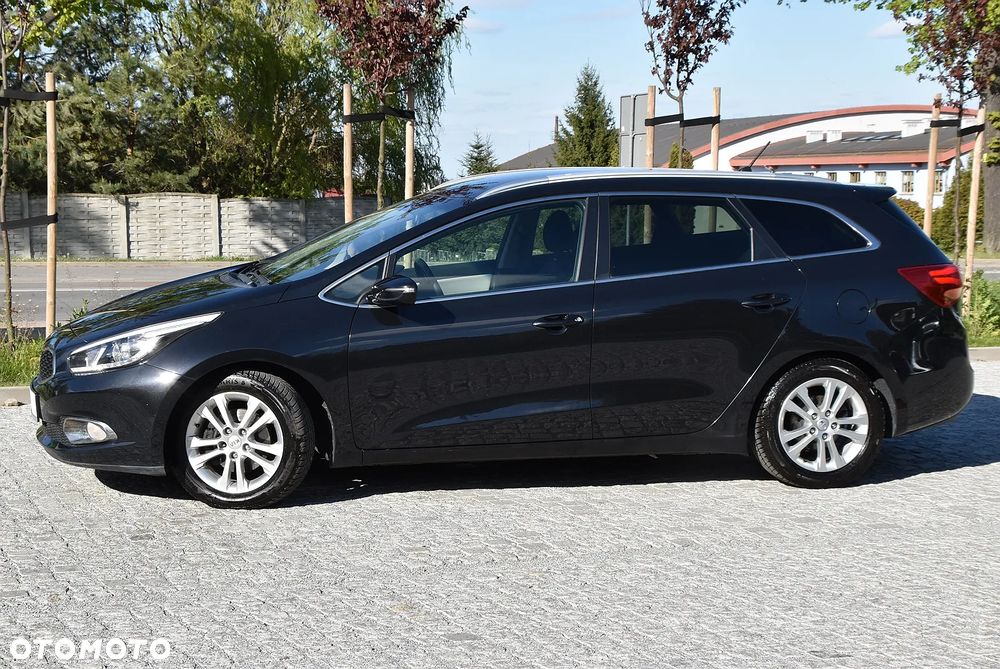 Kia Ceed - 4