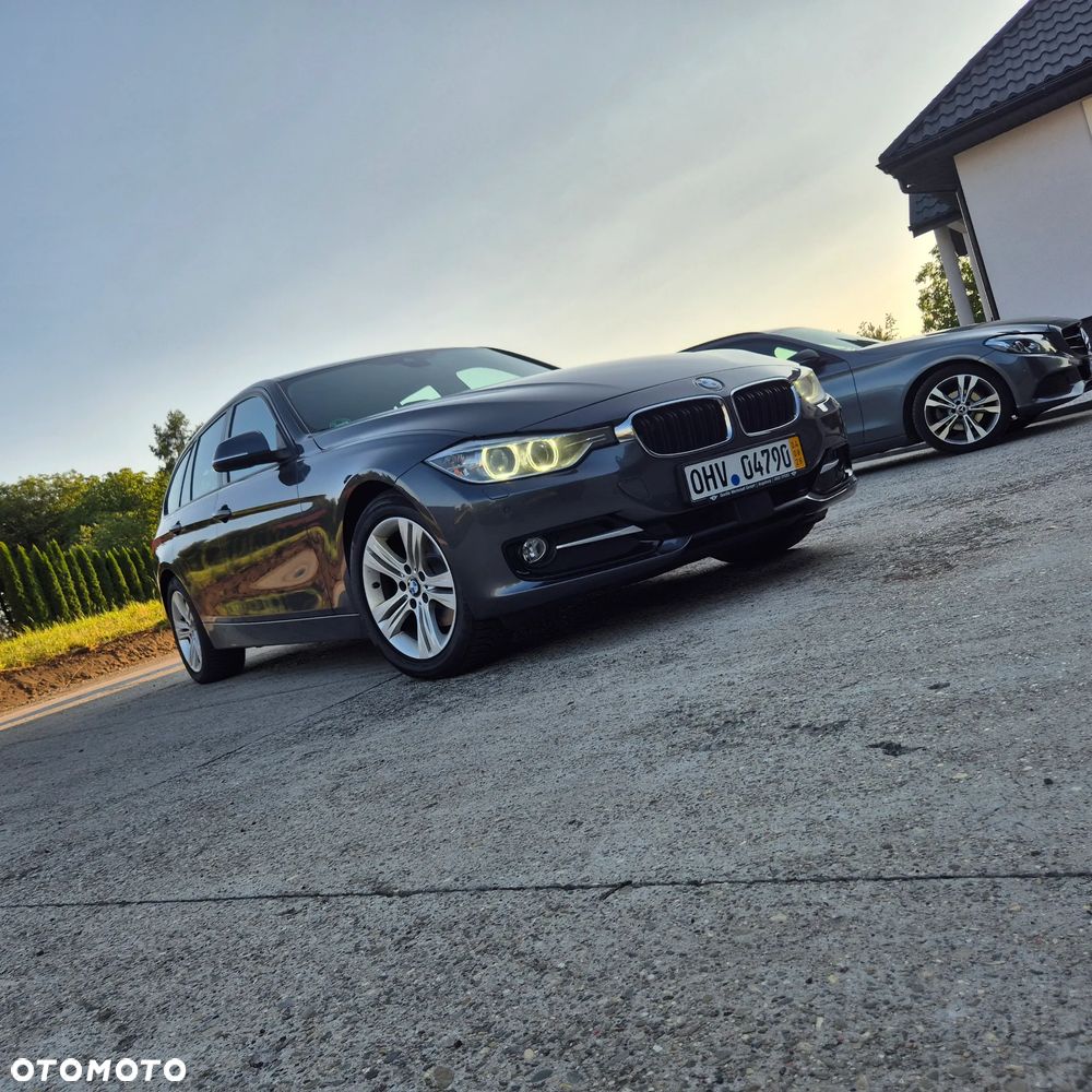 BMW Seria 3 320d Sport Line - 2