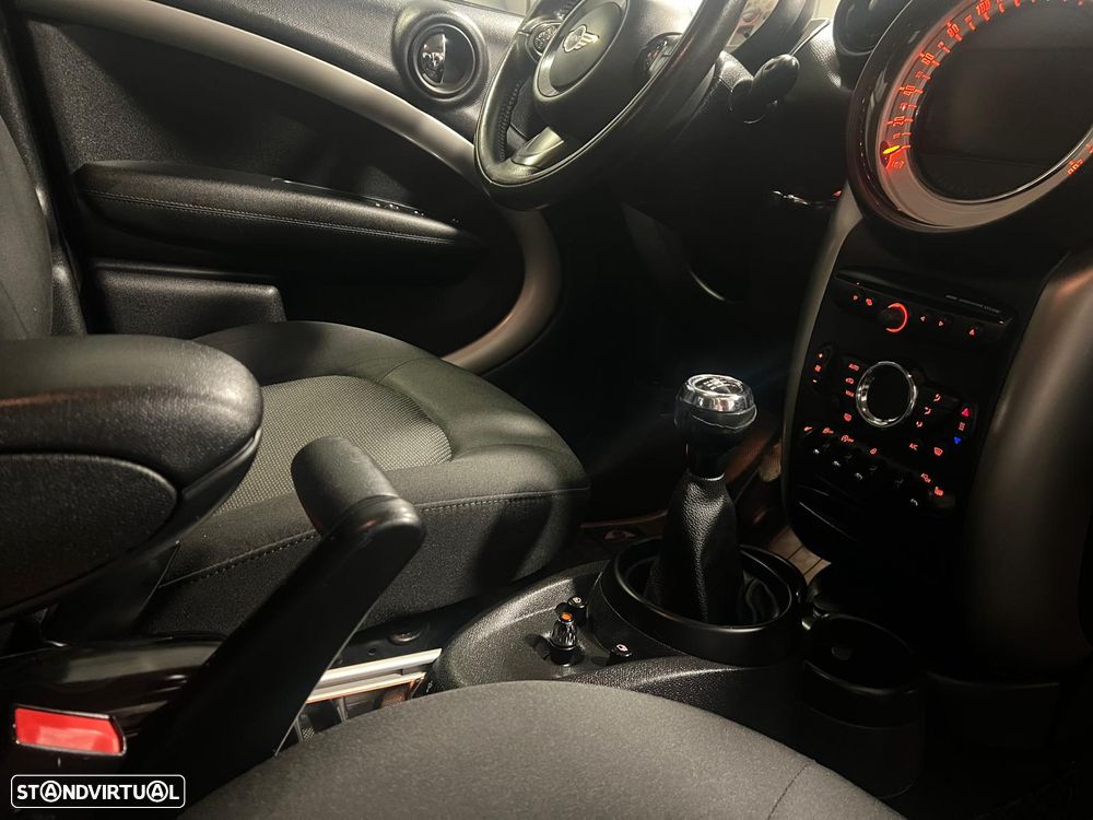 MINI Countryman Cooper D - 11