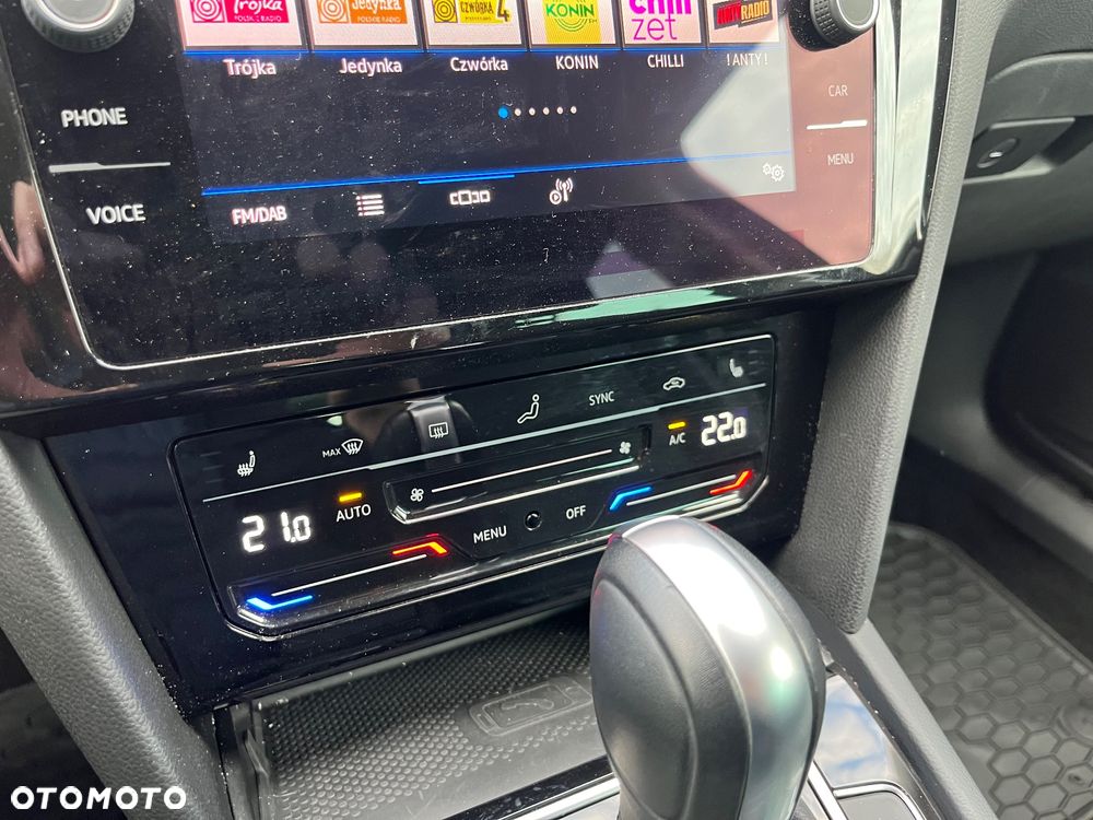 Volkswagen Passat 2.0 TDI SCR Elegance DSG - 25