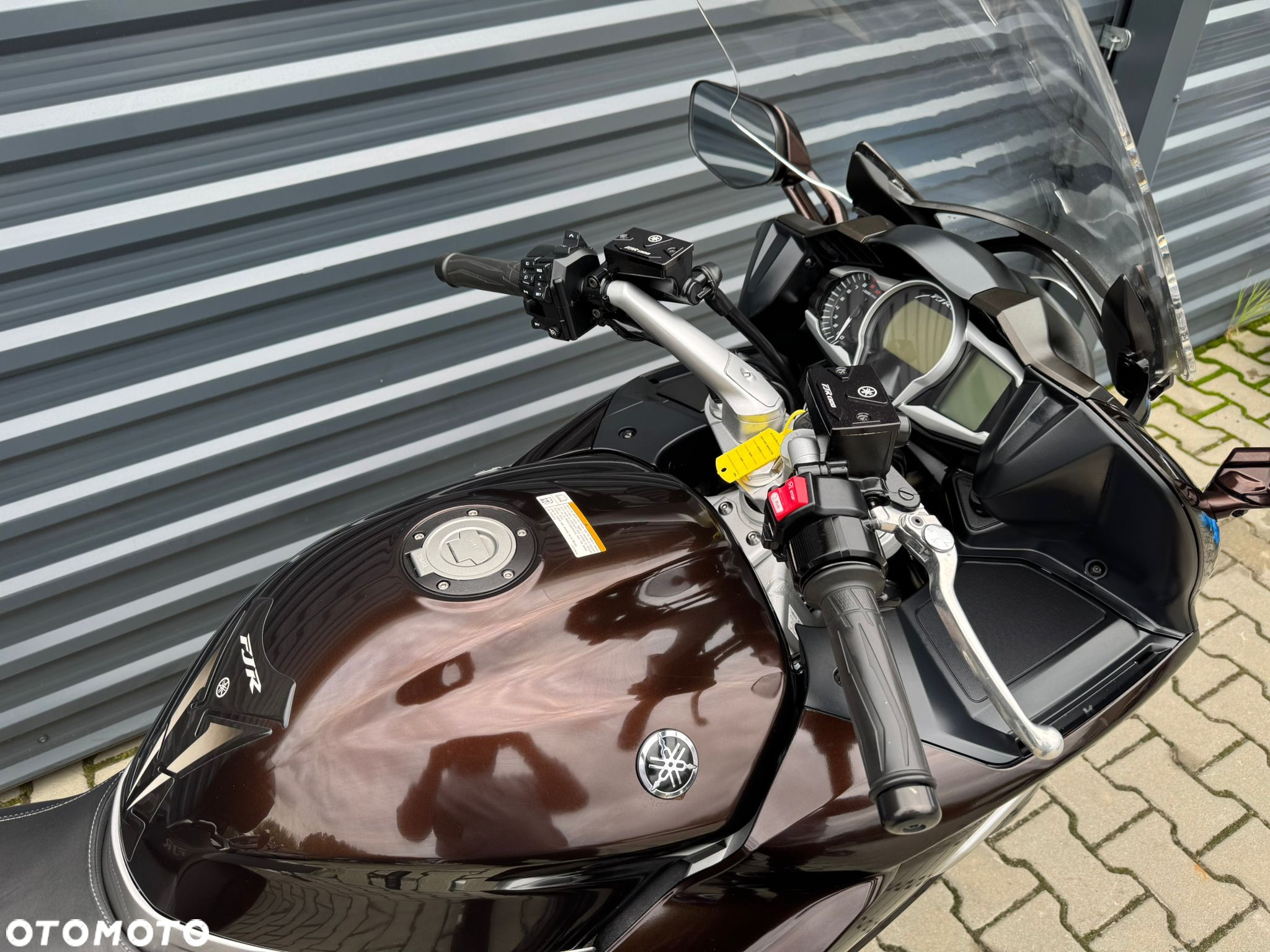 Yamaha FJR - 8
