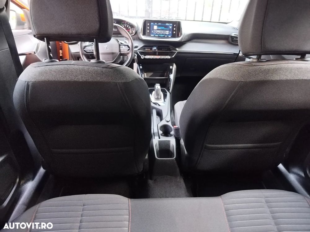 Peugeot 2008 PureTech 130 EAT8 Active Pack - 8