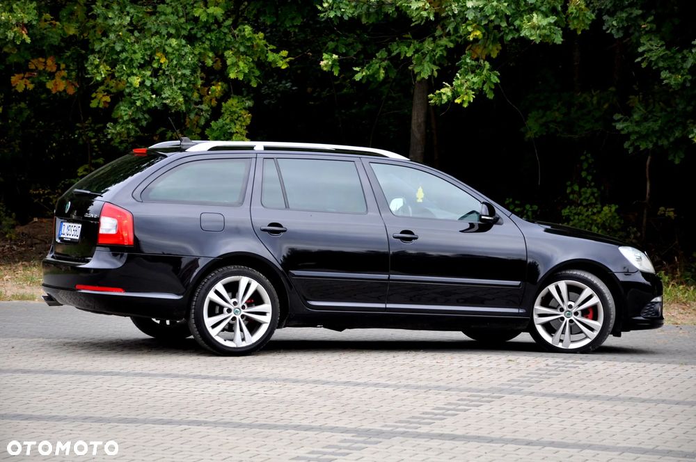 Skoda Octavia Combi 2.0 TDI CR DPF RS - 10