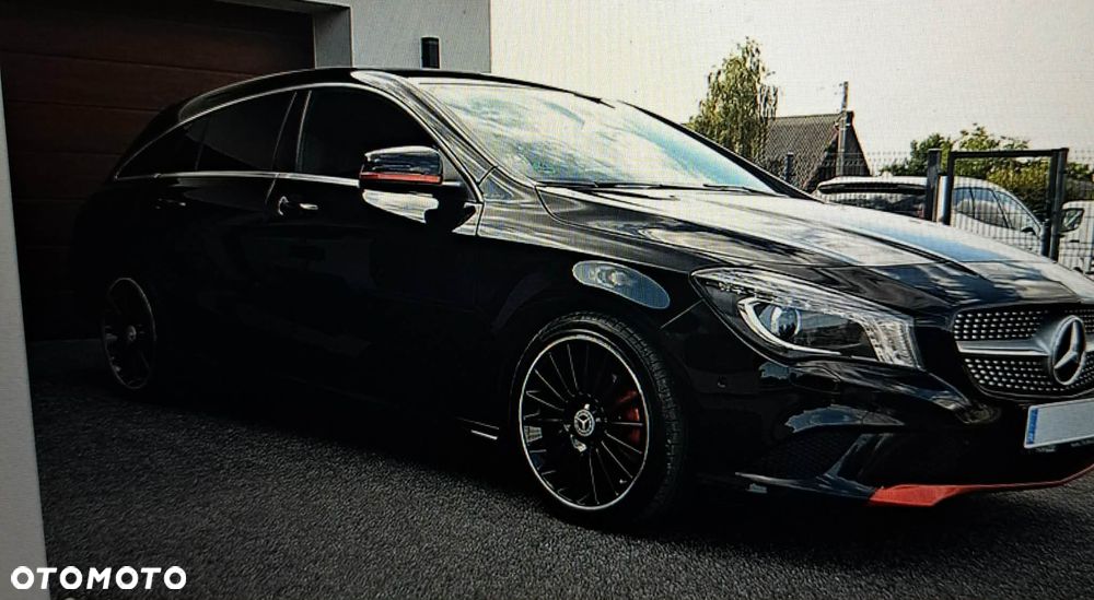 Mercedes-Benz CLA 180 AMG Line - 2