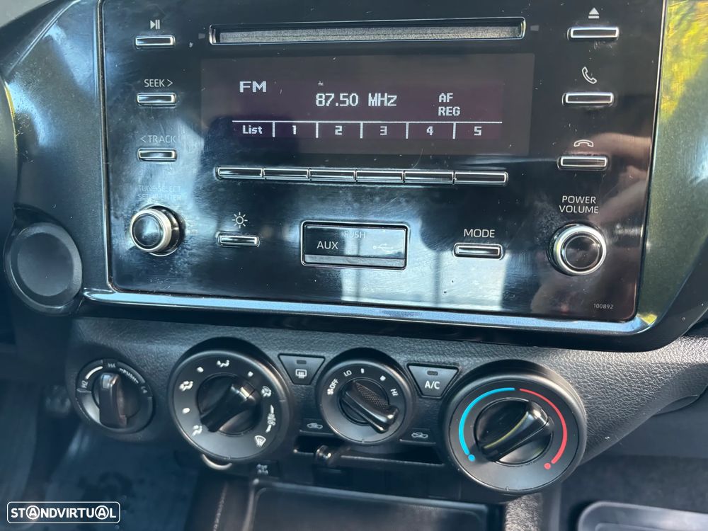 Toyota Hilux 2.4D 4WD CD IVA Dedutivel - 17