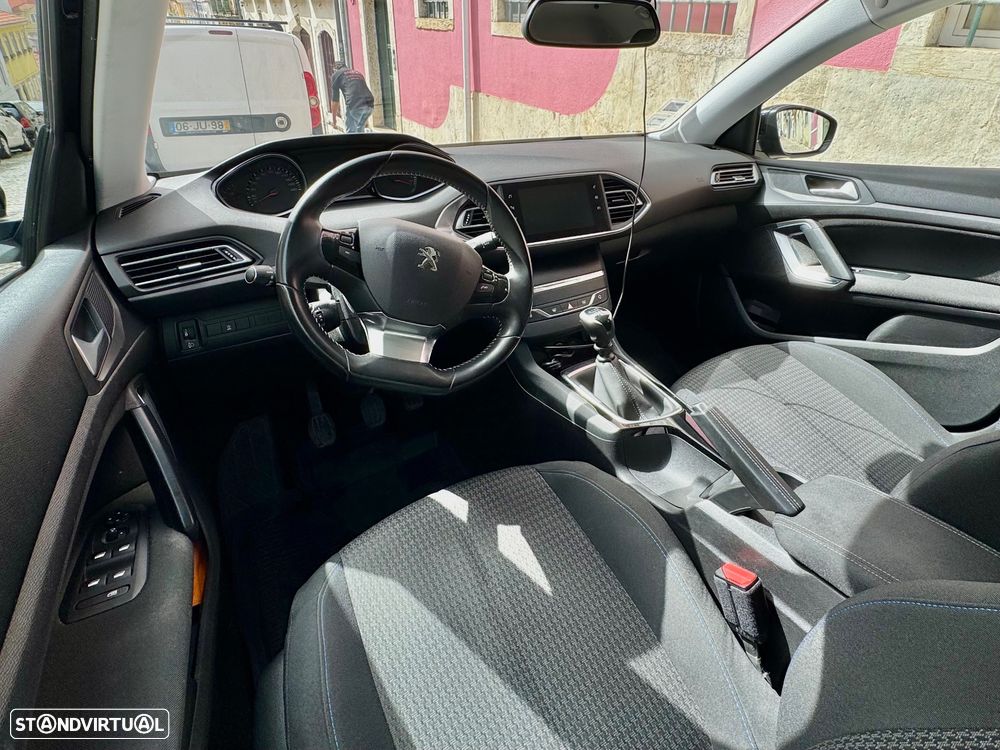 Peugeot 308 SW 1.2 PureTech Style - 6
