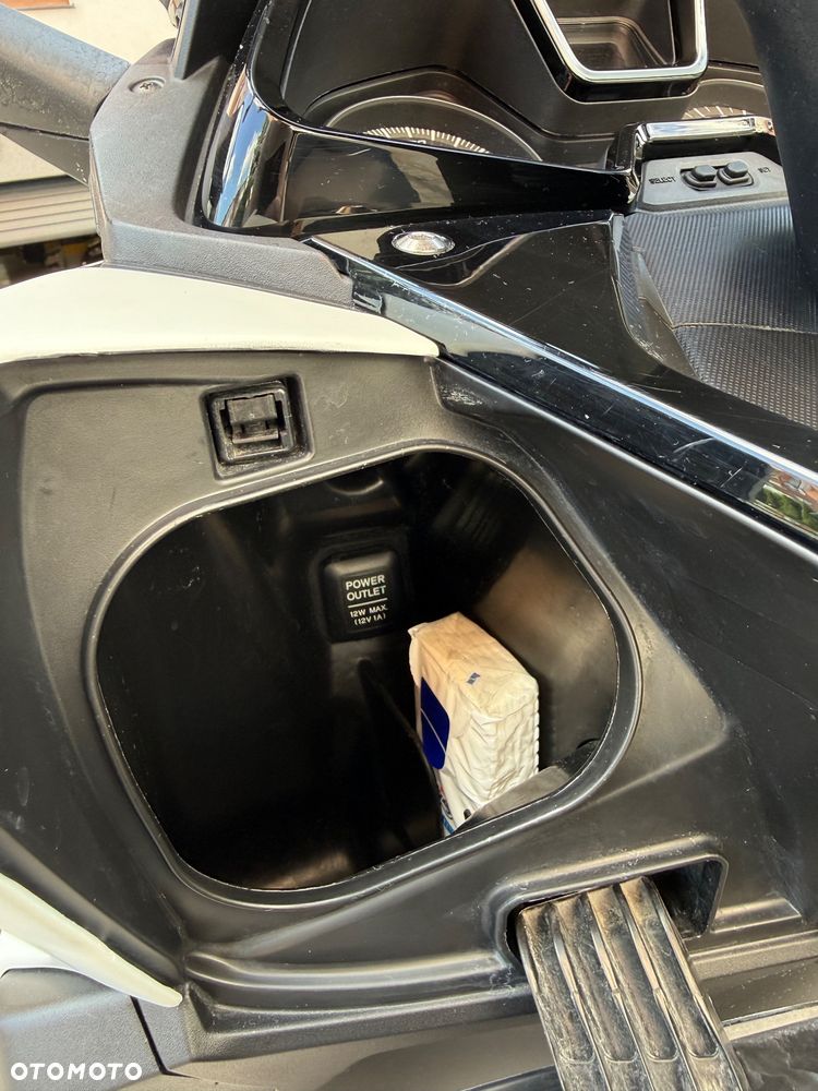 Honda NSS - 11