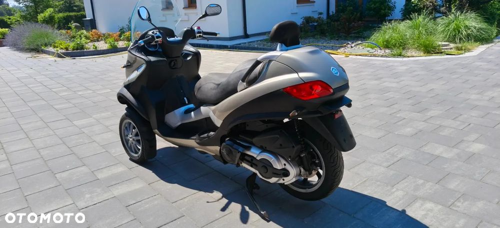 Piaggio MP-3 - 5