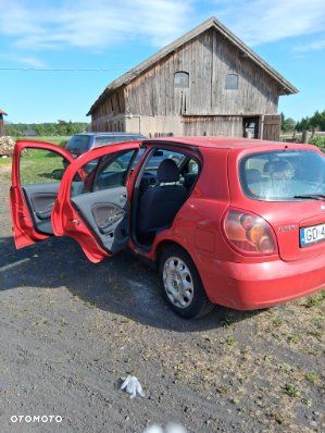 Nissan Almera - 5
