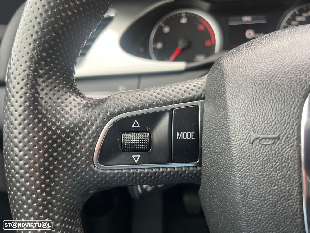 Audi A4 Avant 2.0 TDI Business Line Sport - 19