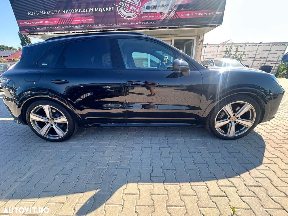 Porsche Cayenne S - 6