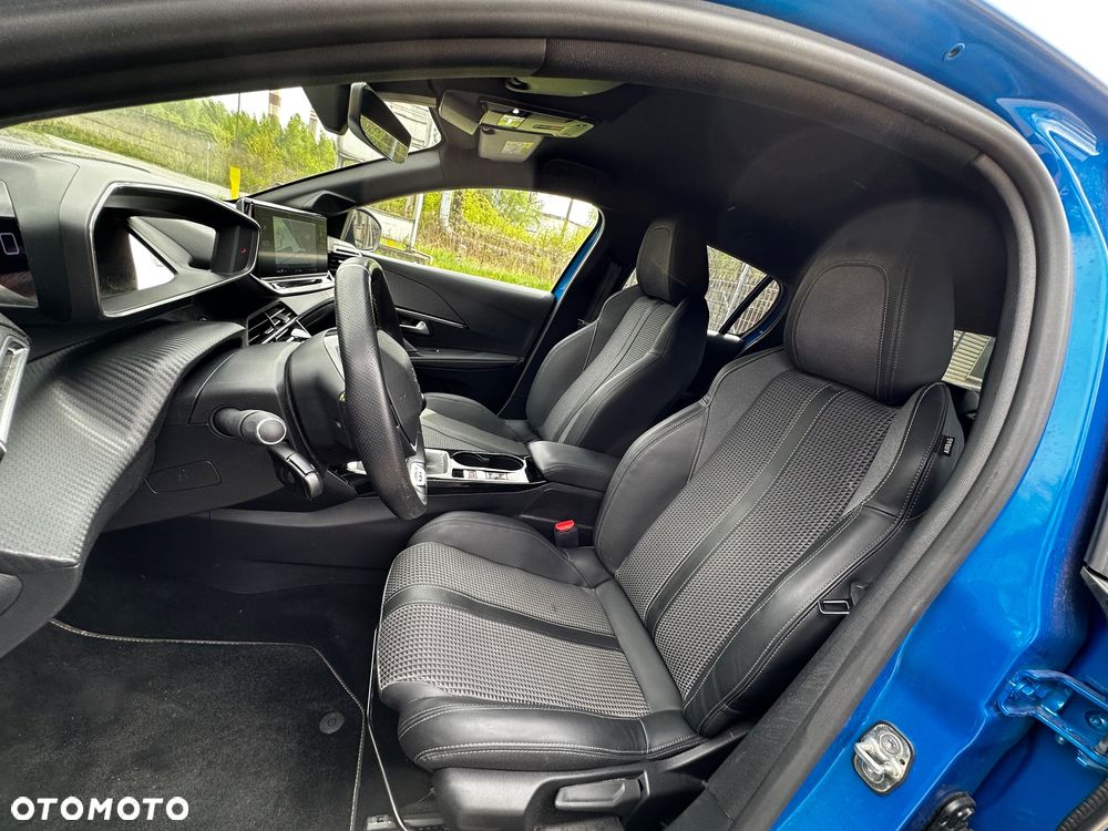 Peugeot 208 PureTech 100 GT - 10