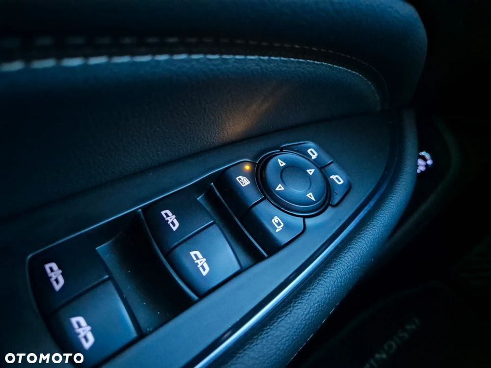 Opel Insignia - 14
