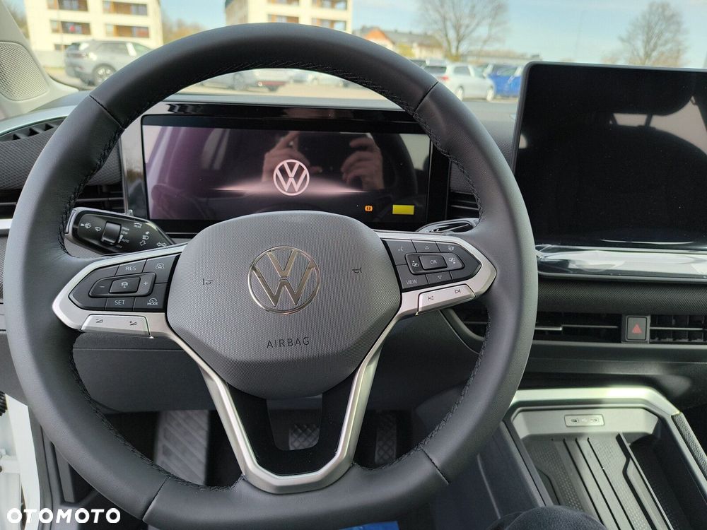 Volkswagen T-Roc - 13