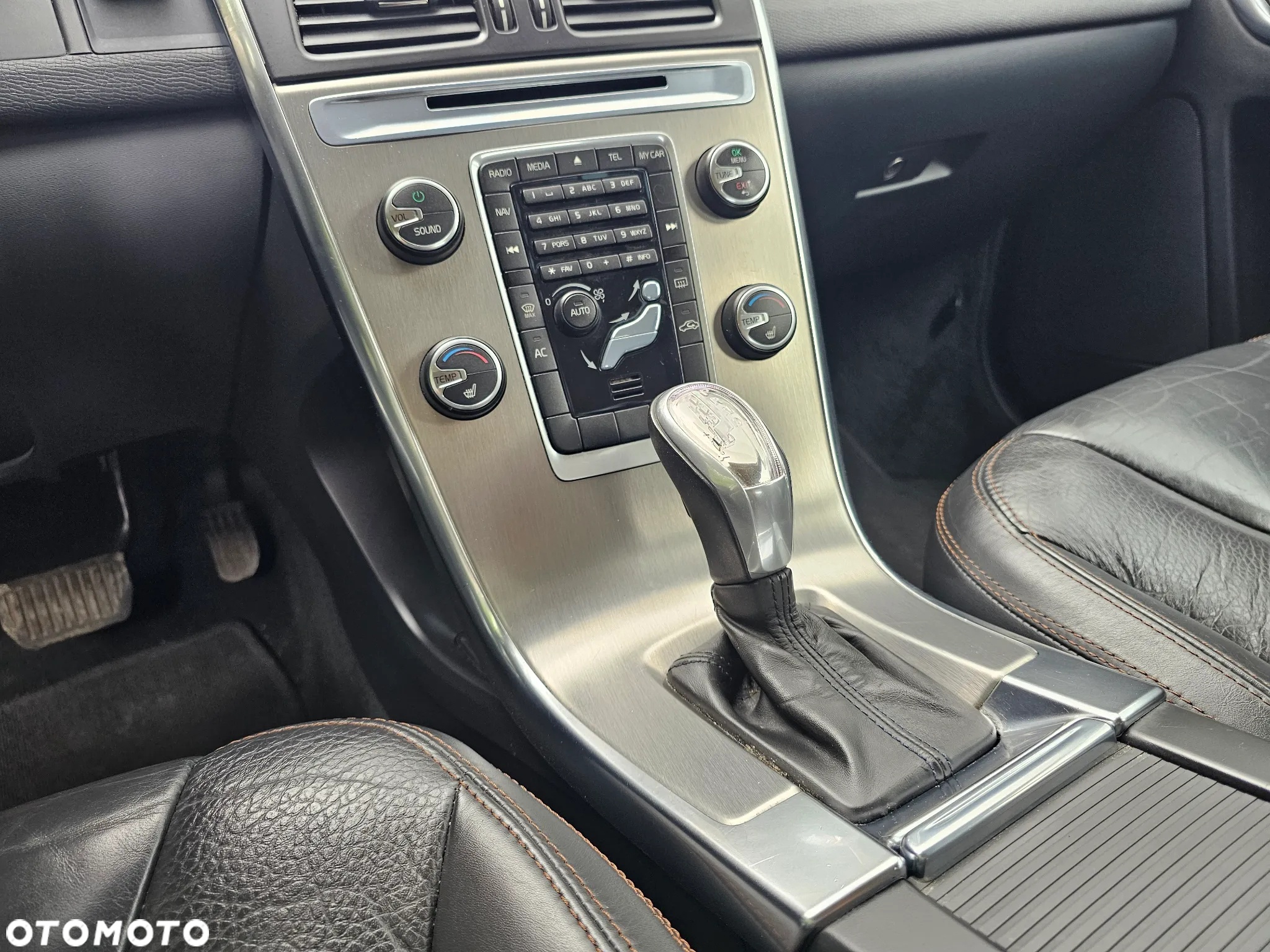 Volvo XC 60 D3 Geartronic Momentum - 11