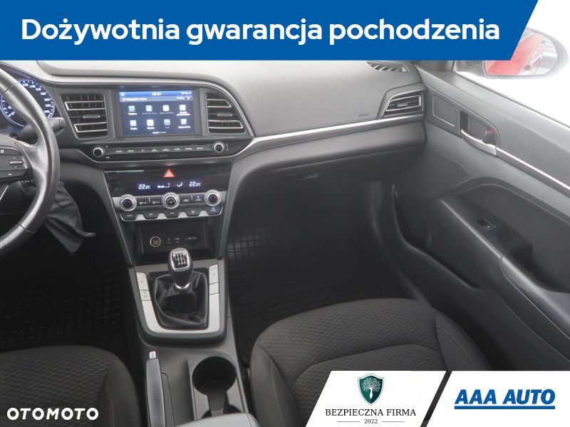Hyundai Elantra - 10
