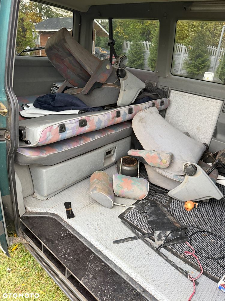 Volkswagen Multivan D - 9