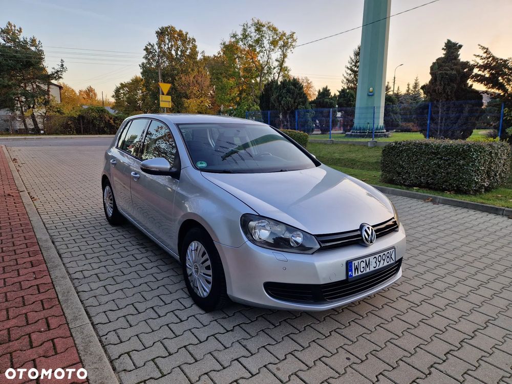 Volkswagen Golf - 10