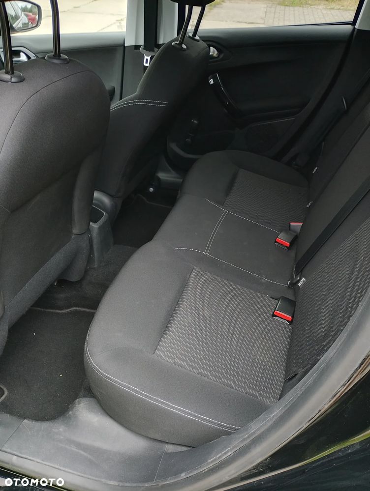 Peugeot 208 PureTech 82 Start & Stop Style - 14