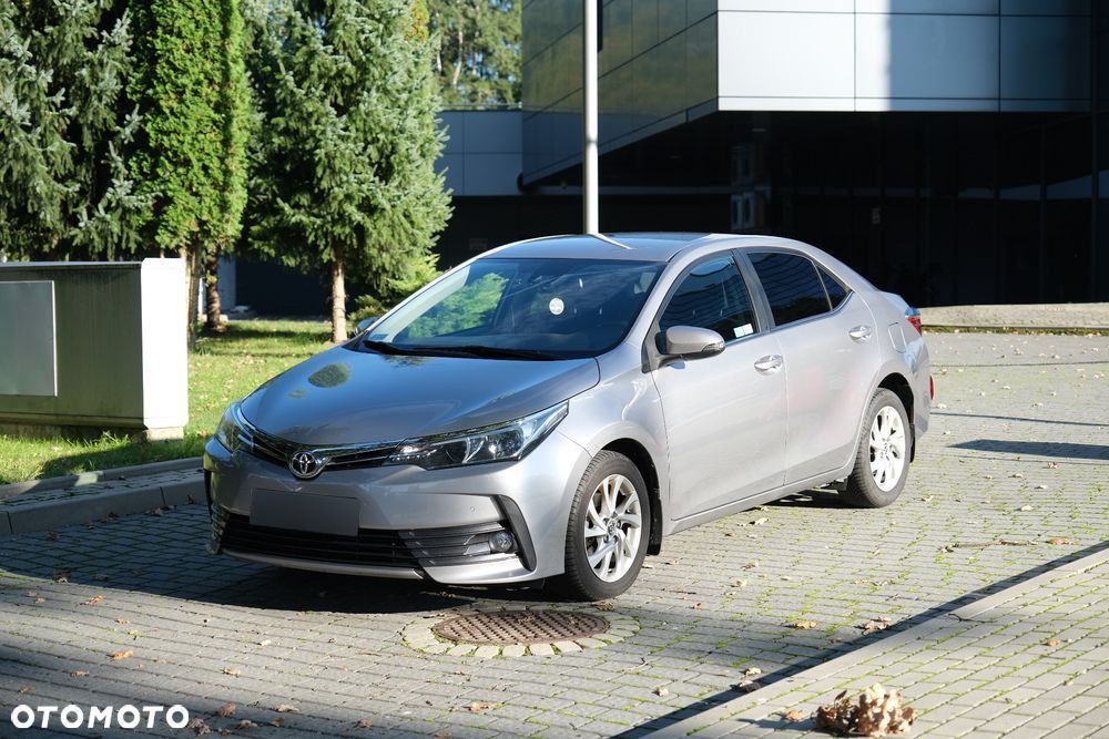 Toyota Corolla - 1
