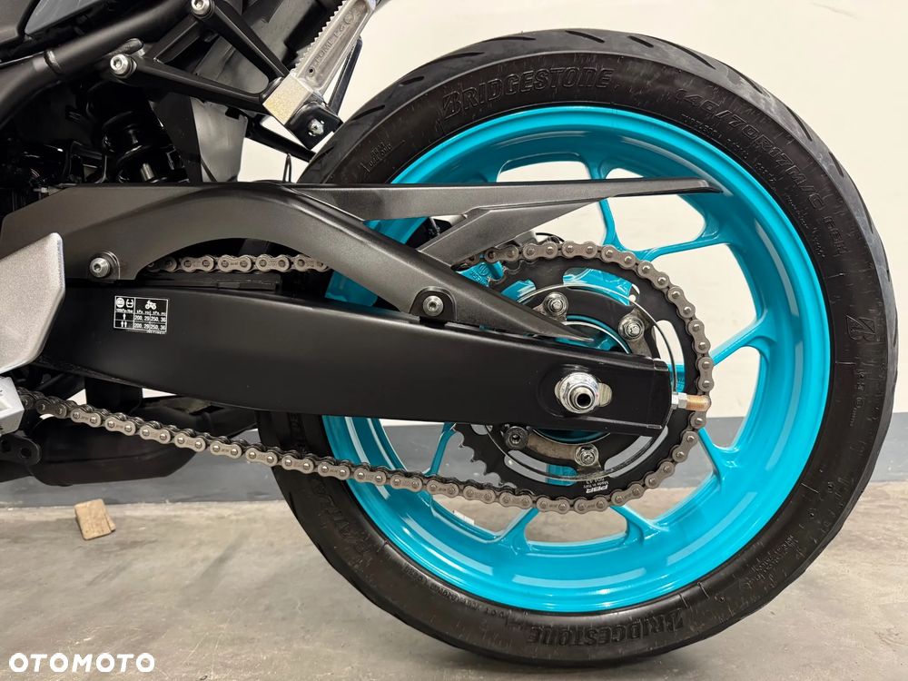 Yamaha MT - 8