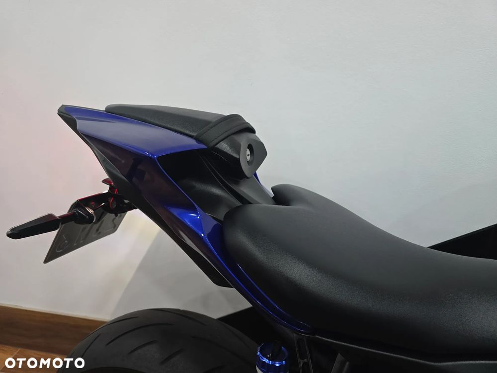 Yamaha R7 - 22
